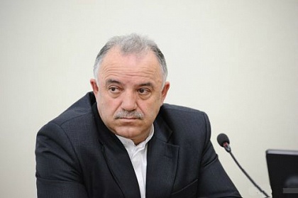 Магомед Османов: «Весь город разрыт, а никто не работает. В чем причина?»